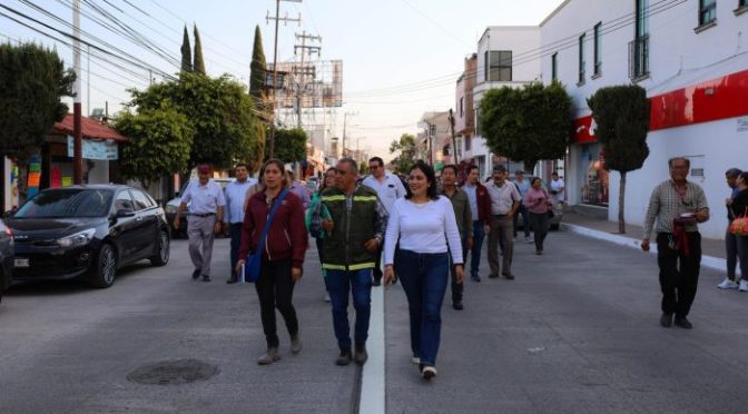 Gobierno de Texcoco supervisa obras en la Av. Juárez Sur; vecinos agradecen obras en esta vialidad