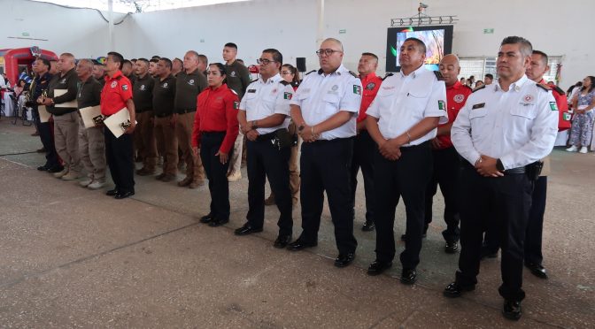 Bomberos de Texcoco, héroes con casco