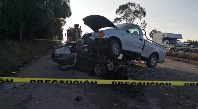 Terrible accidente automovilístico en la Texcoco-Lechería deja como saldo un muerto