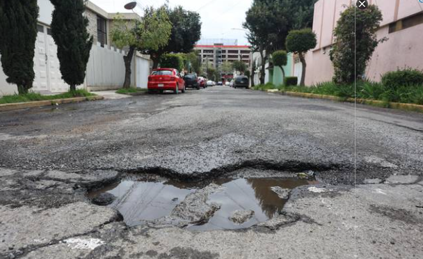 Proponen crear fondo para reparar baches en Edoméx