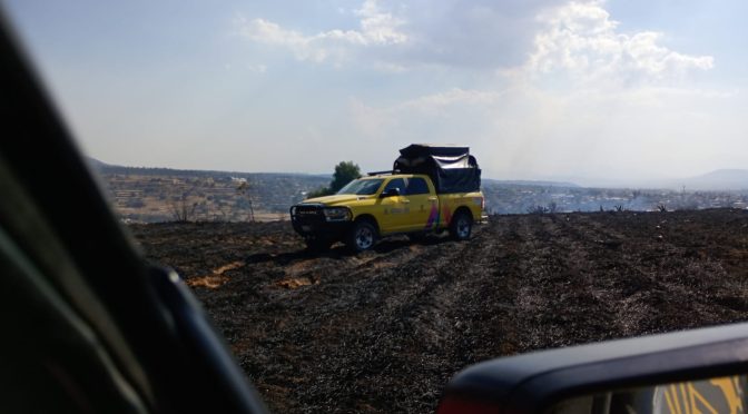 Bomberos Texcoco controlan incendio de pastizal en San Dieguito y San Miguel Tlaixpan